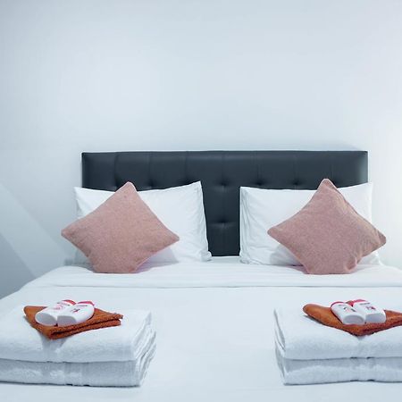 The Cupcake Suites Джакарта Экстерьер фото